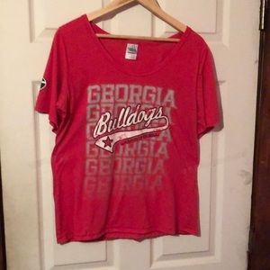 Georgia Bulldogs Curved Neck Graphic Pullover Light Red T-Shirt Womens XL
